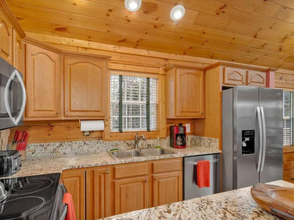 Soco Serene Cabin In The Heart Of Maggie Valley Bagian luar foto